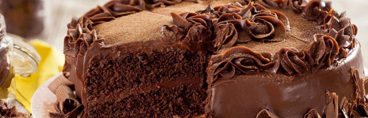 20 receitas de bolo de aniversário rápidas e especiais para a