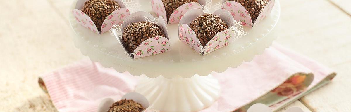 Guia do Brigadeiro: Brigadeiro Surpresa Dourada