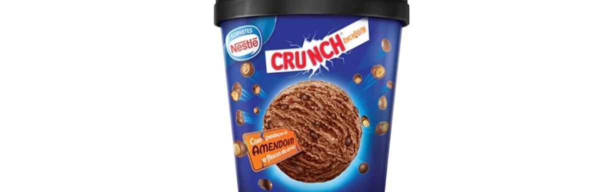 Sorvete de Chocolate com Amendoim Crunch