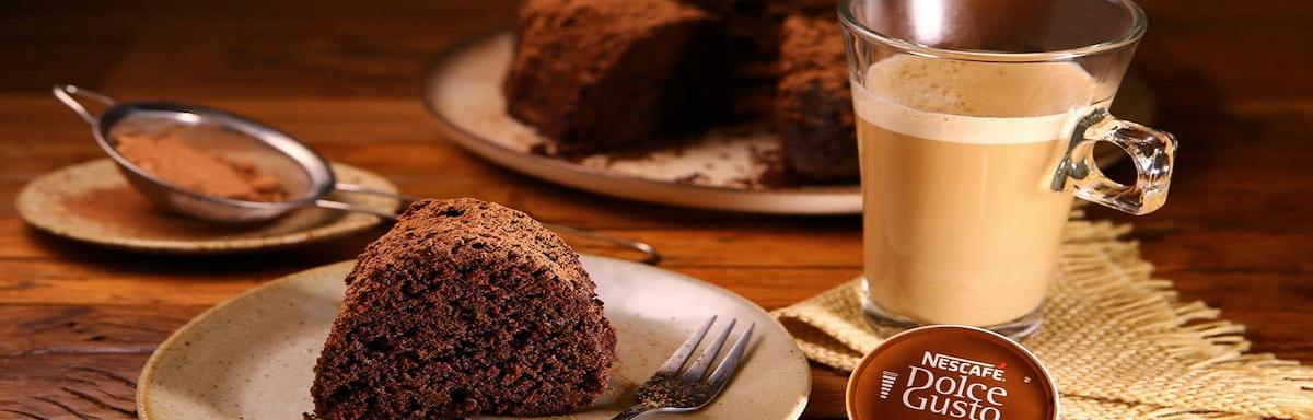 Bolo de Chocolate e Café Au Lait