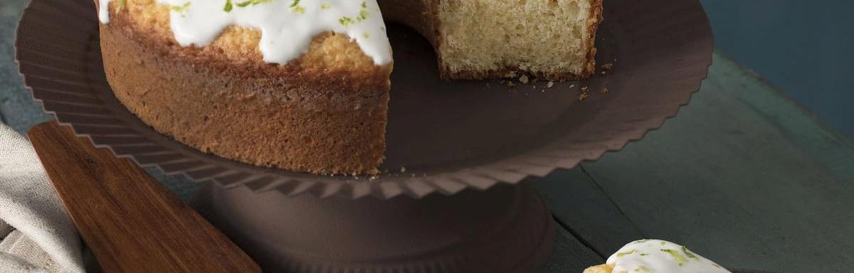 10 receitas de bolo de fubá sem ovo para adicionar ao seu menu