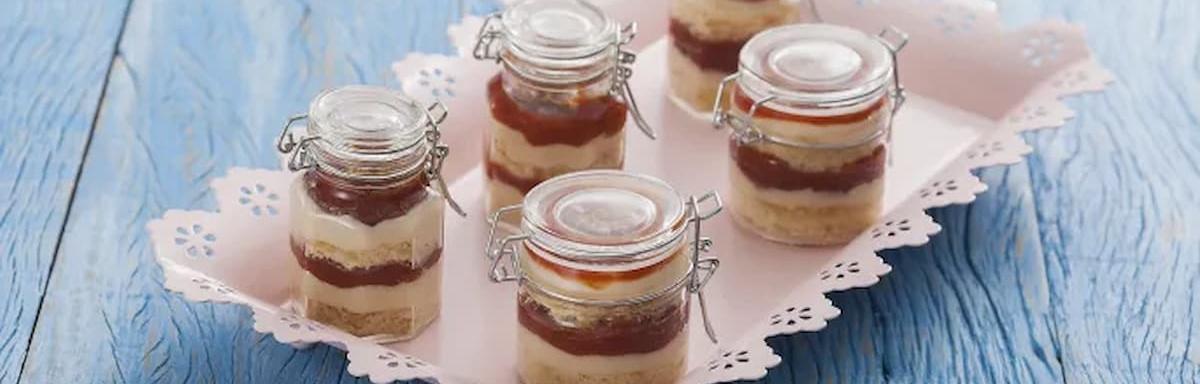 Bolo de Pote em cima de uma prateleira 