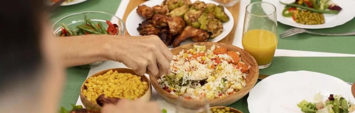 Simplicidade à mesa: 15 receitas de jantar rápido e prático