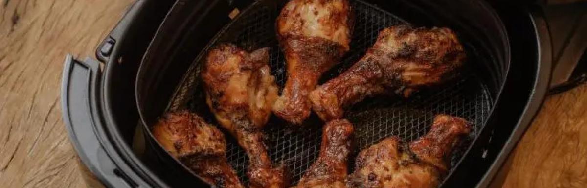 Pode colocar papel alumínio na Airfryer?  