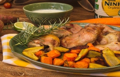 Frango com Legumes Orgânicos e Molho de Ninho e Limão