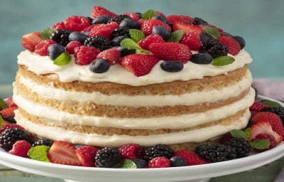 Bolo Pelado (Naked Cake) com Morangos
