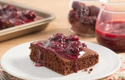 Bolo Quente de Chocolate e Amoras