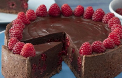Torta Cremosa de Chocolate e Framboesas