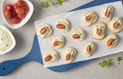 Canapé de Requeijão e Abacate