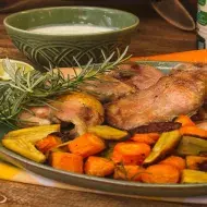 Frango com Legumes Orgânicos e Molho de Ninho e Limão