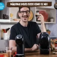 Fotografia de um apresentador ao centro com o logo de Receitas Nestlé e Dolce Gusto.