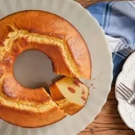 Confira o segredo do bolo de fubá fofinho
