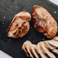 75 receitas com peito de frango para todas as ocasiões