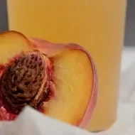 5 benefícios do pêssego (com receitas)