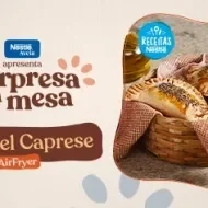 Imagem em tons claros com o título do programa PASTEL CAPRESE com a foto da receita e elementos de marca e cozinha