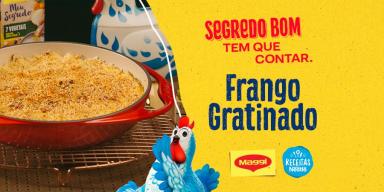 Montagem com a foto do frango gratinado à esquerda, o nome do programa e da receita à direita e a galinha azul no centro
