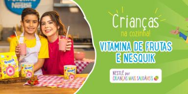 Montagem de uma foto de um menino e uma menina, uma bancada com copos, bebidas e frutas e os dizeres do programa à direita