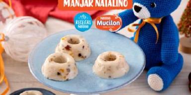 Manjar Natalino com MUCILON® Fotografia do manjar ao centro com um ursinho azul e logos das marcas