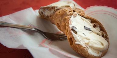 Como fazer cannoli: o confeito italiano que é absolutamente cinema 