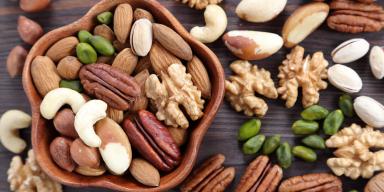 Castanha tem proteína? Entenda os benefícios e valores nutricionais das oleaginosas 
