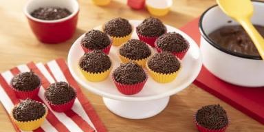 Como fazer brigadeiro de colher, comida de conforto simples e gostosa