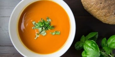 Prato de sopa gastronômica, um exemplo comum de comfort food.