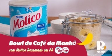 Fotografia da receita de um bowl de café da manhã.
