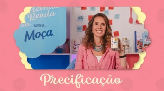 Precificação com Erica Zanotti Foto central com a imagem da apresentadora do curso segurando uma lata de Leite Moça e logo abaixo o título da aula
