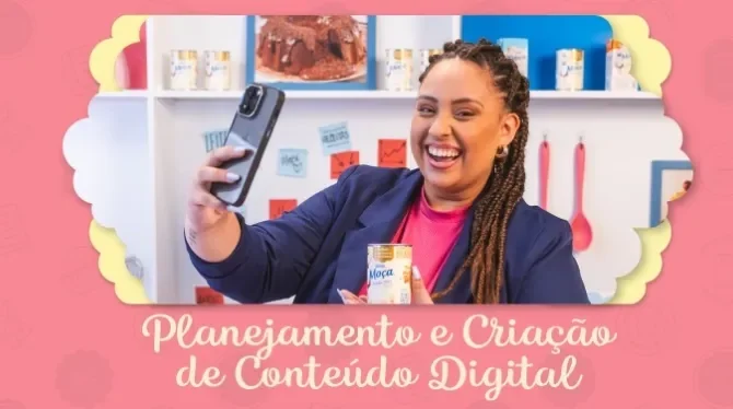 Foto central com a imagem da apresentadora do curso segurando uma lata de Leite Moça e logo abaixo o título da aula