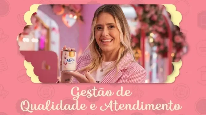 Foto central com a imagem da apresentadora do curso segurando uma lata de Leite Moça e logo abaixo o título da aula