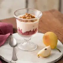 tacinha-iogurte-vitamina-frutas-peras-suco-uva-nesfit