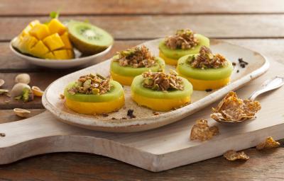 canapes-frutas-aromatizadas-crocante-nesfit-pistache-receitas-nestle canapes-frutas-aromatizadas-crocante-nesfit-pistache-receitas-nestle