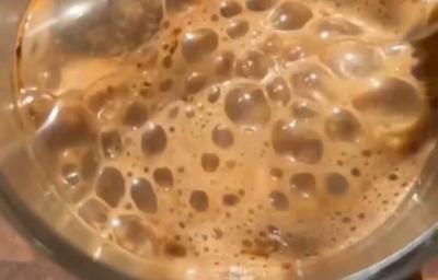 Foto da receita de Cappuccino diet sem açúcar. Observa-se uma xícara com espuma. Foto da receita de Cappuccino diet sem açúcar. Observa-se uma xícara com espuma.
