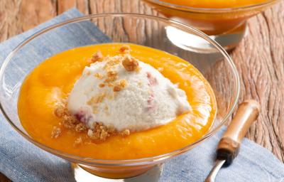creme-frutas-gelato-panna-cota-crocante-amendoim-receitas-nestle creme-frutas-gelato-panna-cota-crocante-amendoim-receitas-nestle