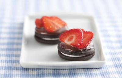 mini-torta-negresco-chocolate-morango-receitas-nestle mini-torta-negresco-chocolate-morango-receitas-nestle