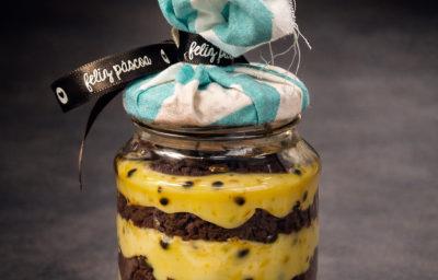 Ovos de pote trufados de maracujá com NEGRESCO®, cremosos e irresistíveis.