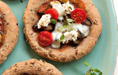 pizza-integral-recheio-berinjela-ricota-mozarela-receitas-nestle
