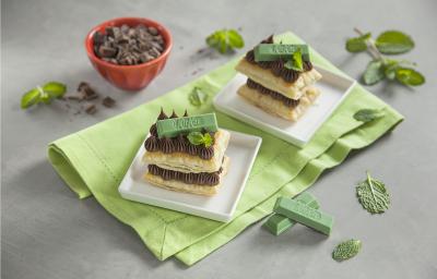 Mil-Folhas-de-Chocolate-com-KitKat-Mint-Receitas-NESTLÉ