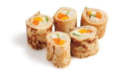 foto tirada de panquecas recheadas com cenoura, abobrinha, manga, palmito e requeijão. foto tirada de panquecas recheadas com cenoura, abobrinha, manga, palmito e requeijão.