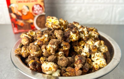 fotografia de uma pipoca de nescau feita de forma caseira