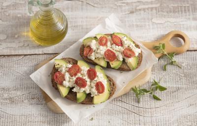 Avocado-toast-Pate-Ricota-receitas-nestle