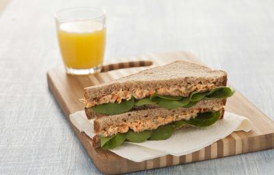 Sanduíche0-Atum-Ervas-Molico-receitas-nestle Sanduíche0-Atum-Ervas-Molico-receitas-nestle