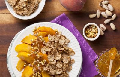 pessego-quentinho-pistache-nesfit-receitas-nestle
