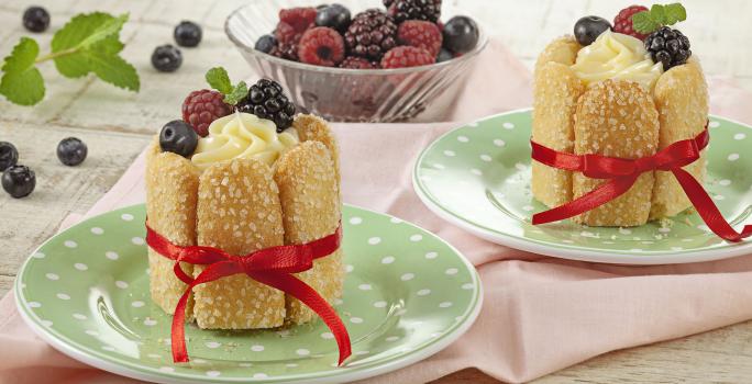 mini-charlote-frutas-vermelhas-receitas-nestle