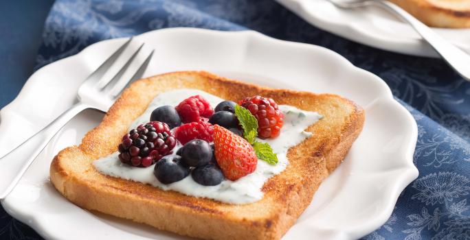 Fancy-toast-Grego-Frutas-Vermelhas