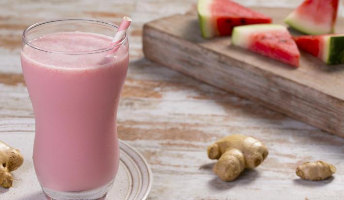 Smoothie-de-melancia-com-gengibre-receitas-nestle