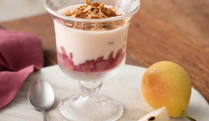tacinha-iogurte-vitamina-frutas-peras-suco-uva-nesfit