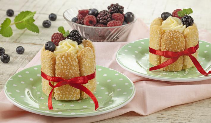 mini-charlote-frutas-vermelhas-receitas-nestle