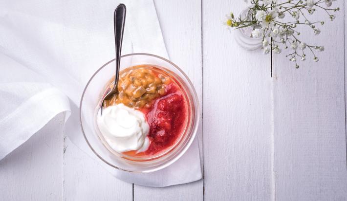 pure-morango-iogurte-grego-maracuja-doce-receitas-nestle