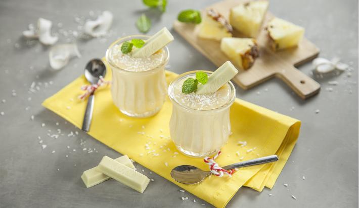 Beijinho-de-Colher-com-KitKat-Pineapple-Receitas-NESTLÉ